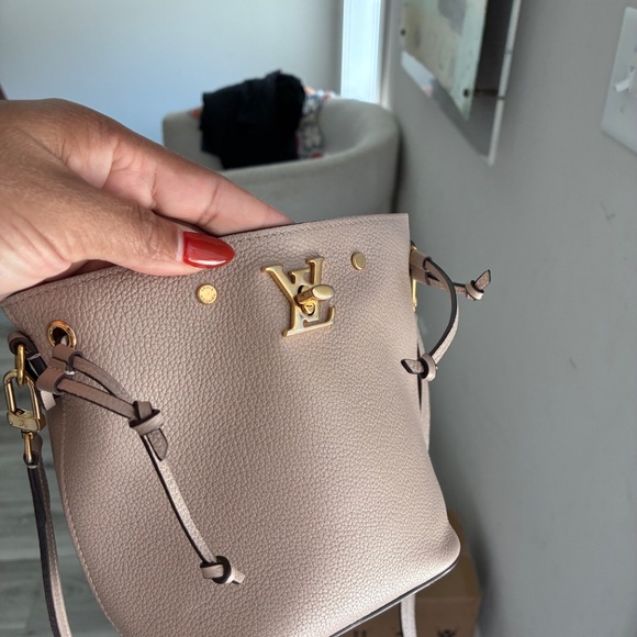 Louis Vuitton Lockme Nano - Picture 4 of 7